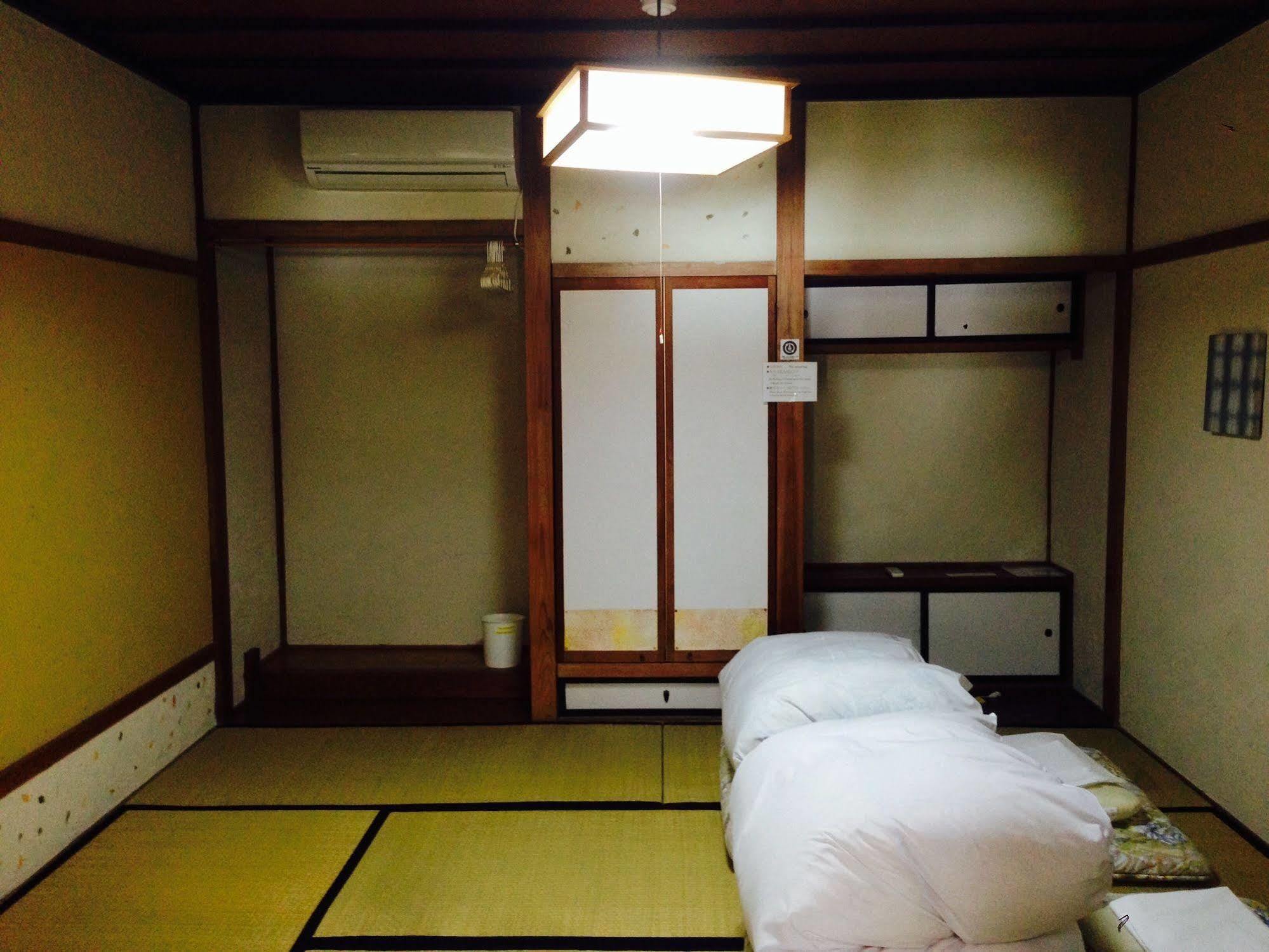 Guest House Yamashita-Ya Nanto Экстерьер фото